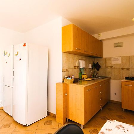 Отель Casa Leahu Костинешти Экстерьер фото